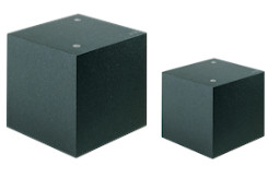 <strong>Cube master quares 90° in made of granite</strong> in accuracy class 00 and 000, 6-sides machined in sizes from 150mm up to 1000mm. Angular accuracy according to DIN 875, flatness according to DIN 876.